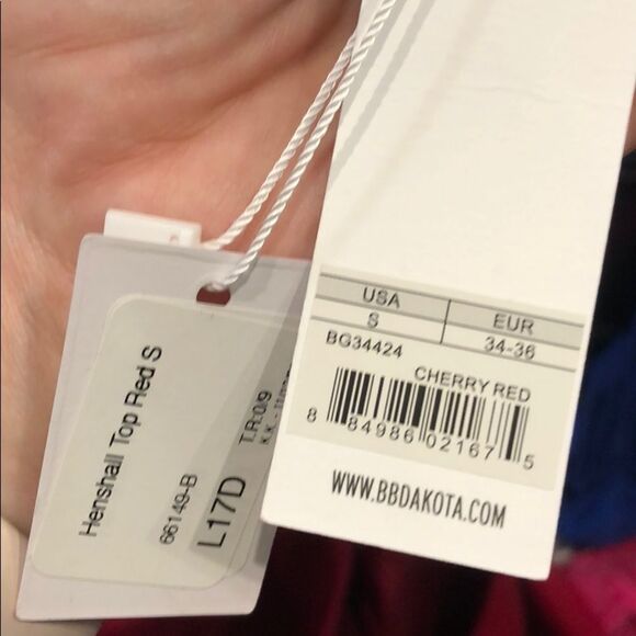 BB Dakota top size small NWT - Picture 3 of 6